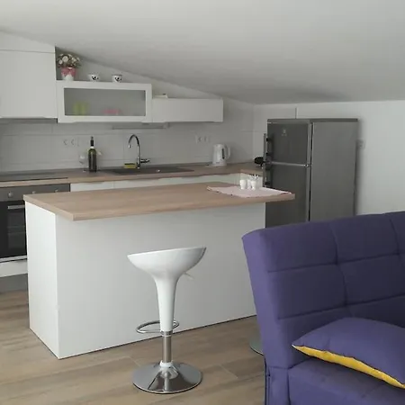 Modern Loft With Big Terrace - Sea View Daire *