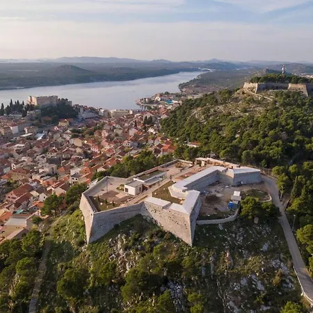 Modern Loft With Big Terrace - Sea View Šibenik